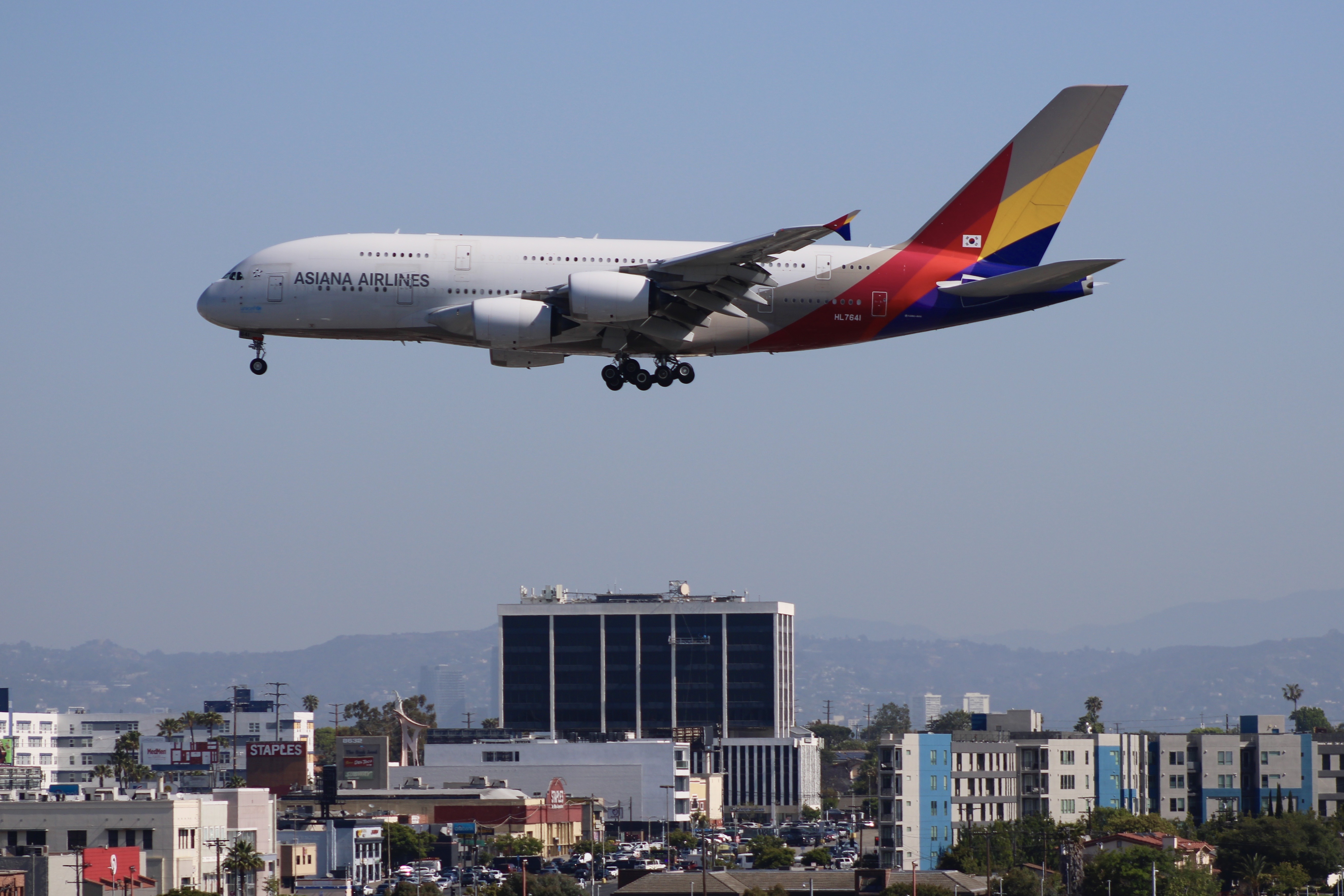 Dante Schrantz photo of Asiana Airlines Airbus A380-800 Arriving at Los Angeles International Airport (KLAX)