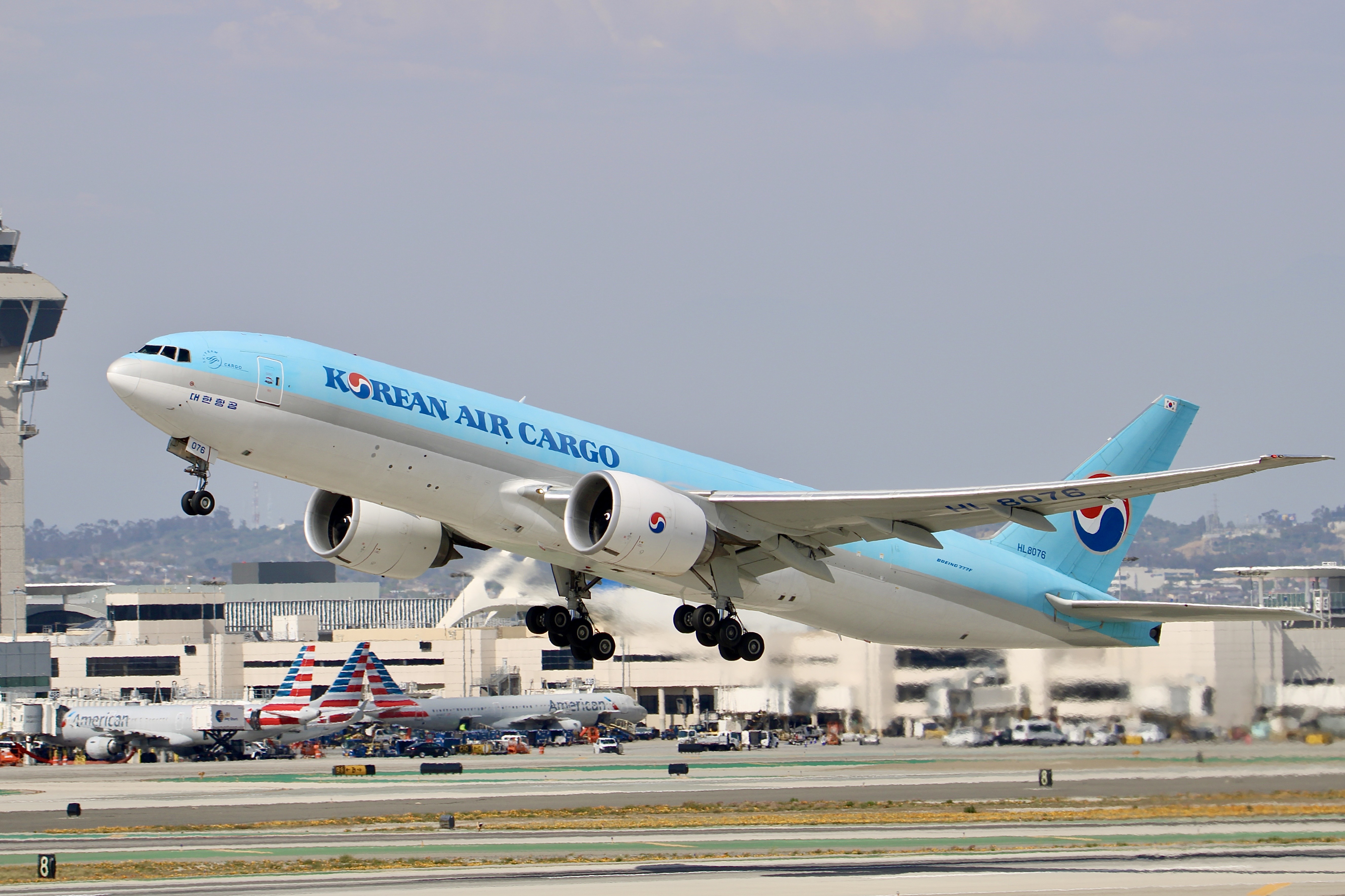 Dante Schrantz photo of Korean Air Cargo Boeing 777-FEZ Departing Los Angeles International Airport KLAX